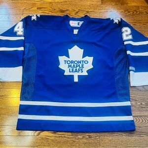 CCM Toronto Maple Leafs Wellwood #42 Jersey XL.